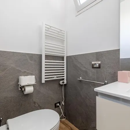 Quattro Fontane 4p - B&d Apts